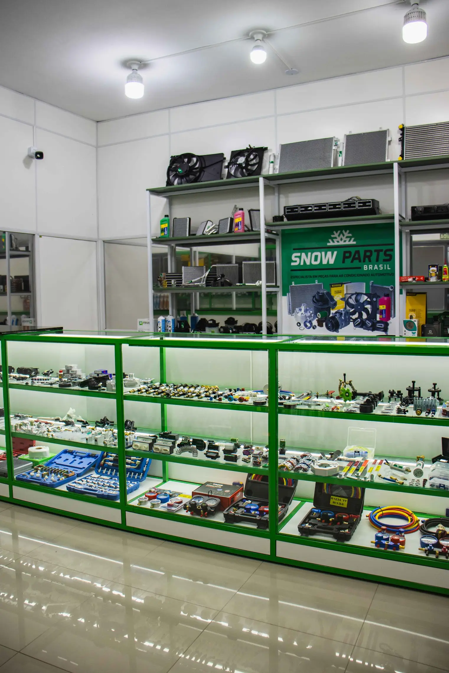 Snow Parts Brasil - espaço e estoque fotografado para o perfil